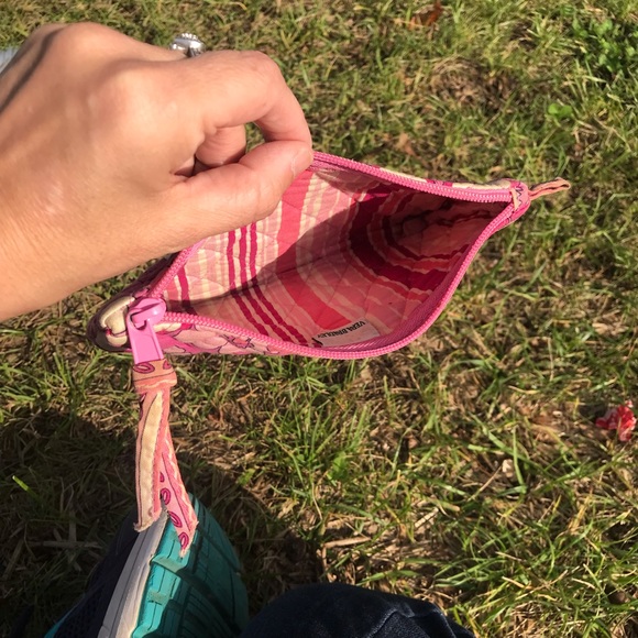 Vera Bradley Small Zip Essentials Bag PRETTY! - Picture 7 of 10